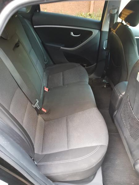 Hyundai Elantra • 2013 • 129,127 km 3