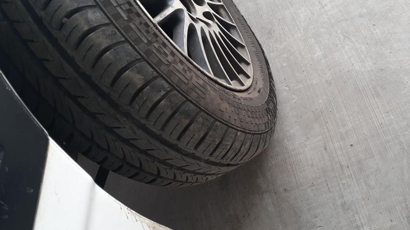 Ford Fiesta • 1999 • 288,543 km 9