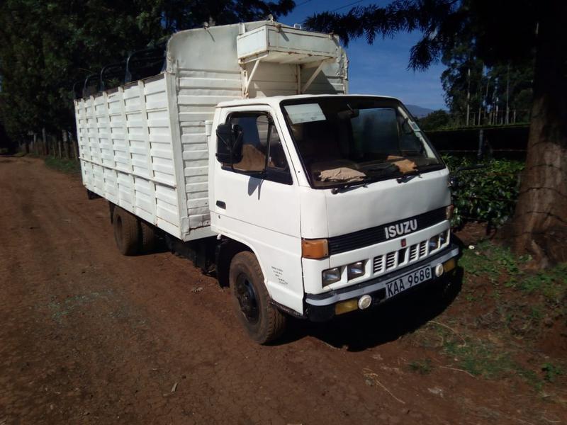 Isuzu D-MAX • 1990 • 800,000 km 3