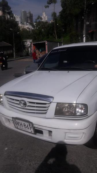 Mazda B2500 • 2006 • 300 km 3