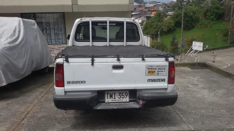 Mazda B2500 • 2006 • 300 km 7