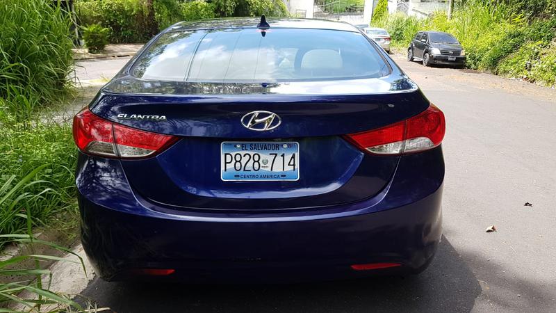 Hyundai Elantra • 2013 • 129,127 km 11