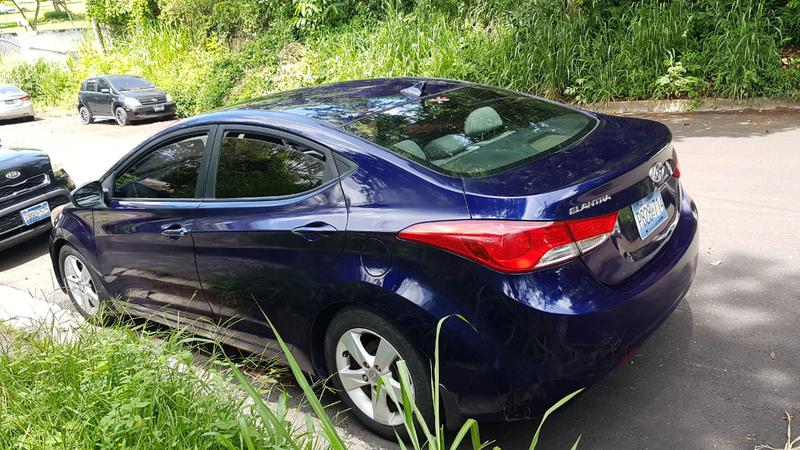 Hyundai Elantra • 2013 • 129,127 km 10