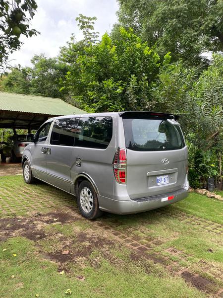 Hyundai H1 • 2011 • 85,000 km 5