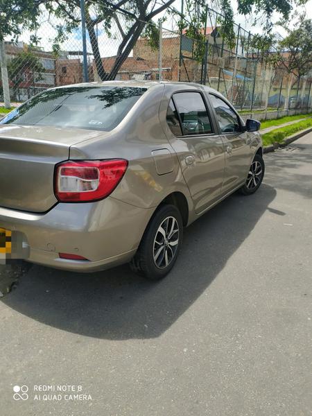 Renault Logan • 2018 • 36,000 km 10