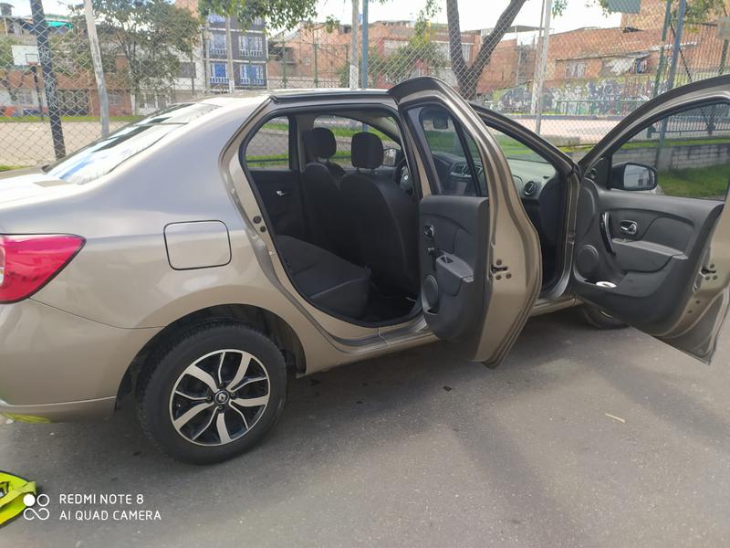 Renault Logan • 2018 • 36,000 km 6