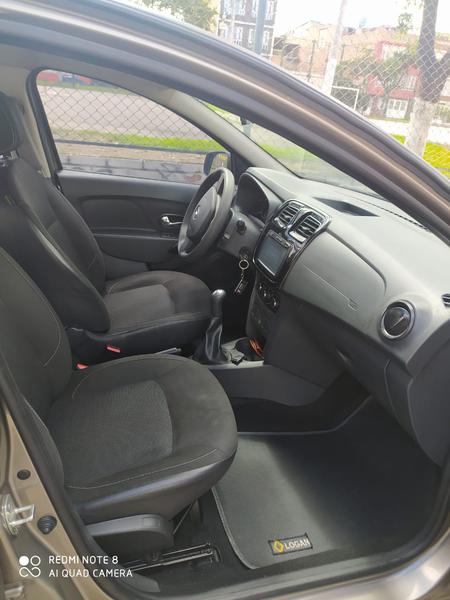 Renault Logan • 2018 • 36,000 km 3