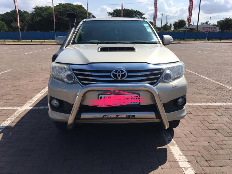 Toyota Fortuner • 2013 • 97,000 km 6