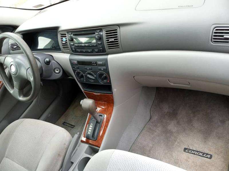 Toyota Corolla • 2005 • 14,234 km 5