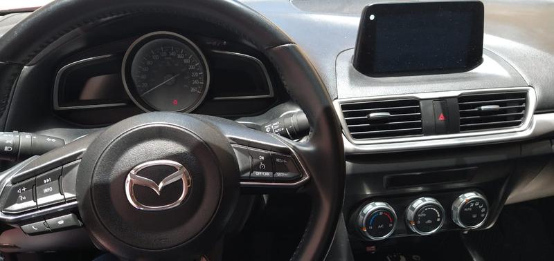 Mazda 3 • 2018 • 22,400 km 1