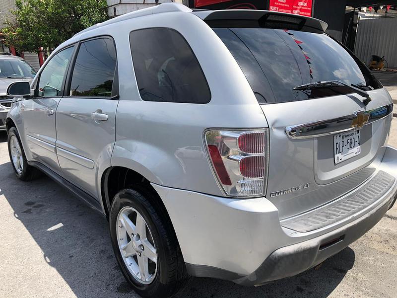 Chevrolet Equinox • 2006 • 176,000 km 4