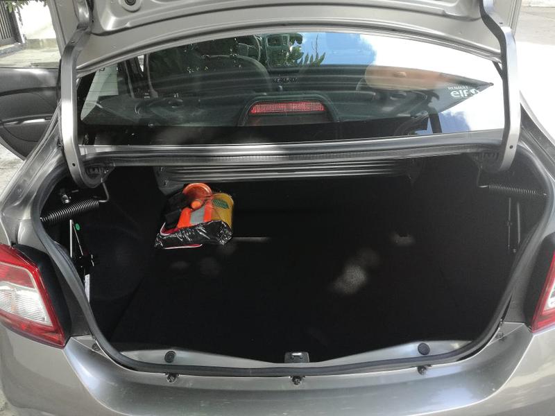 Renault Logan • 2020 • 5,290 km 3