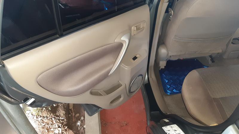 Toyota RAV4 • 2004 • 122,000 km 14