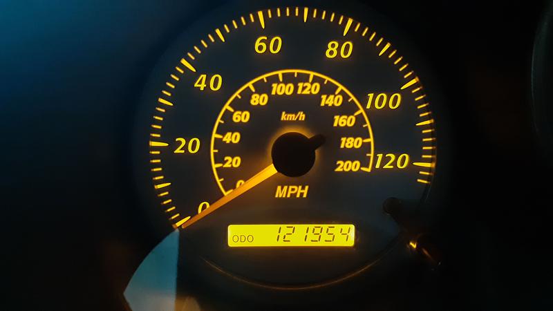 Toyota RAV4 • 2004 • 122,000 km 4