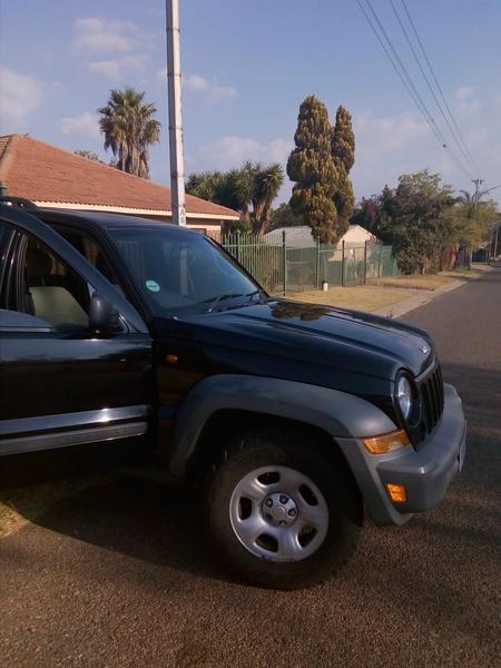 Jeep Cherokee • 2005 • 175,000 km 2