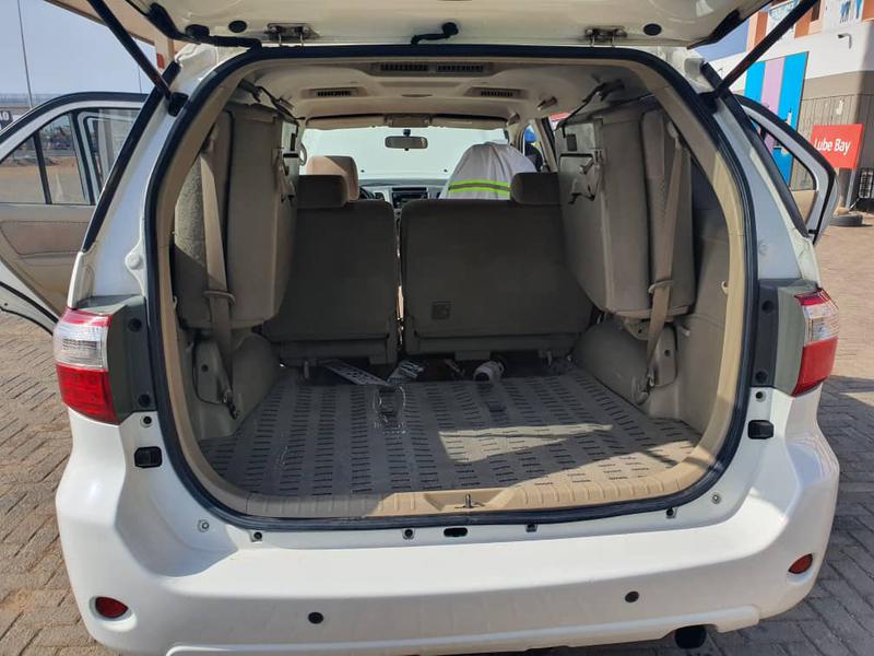 Toyota Fortuner • 2010 • 77,000 km 7