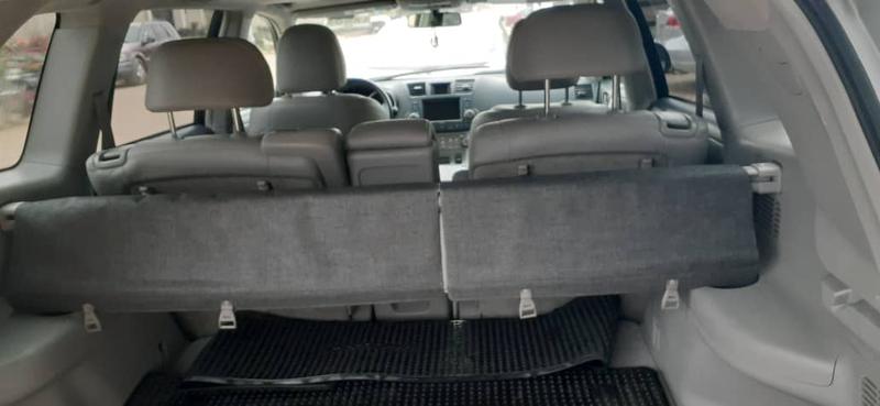 Toyota 4 Runner Limited • 2008 • 7,000 km 2