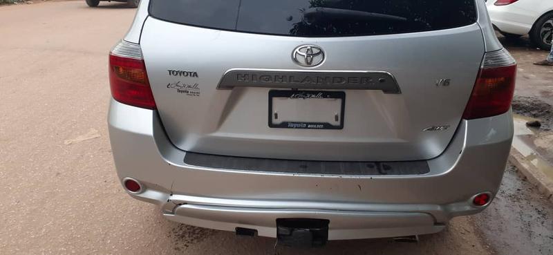 Toyota 4 Runner Limited • 2008 • 7,000 km 1