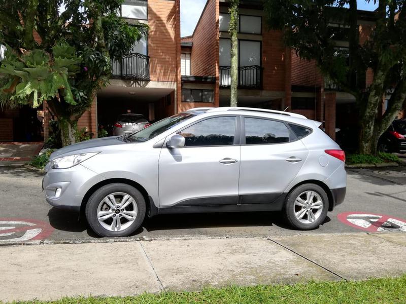 Hyundai Tucson • 2013 • 129,000 km 4
