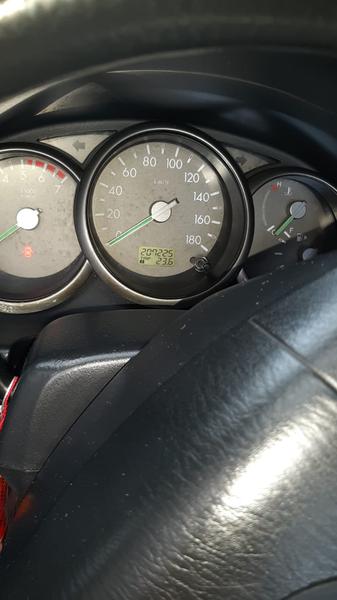 Mazda BT • 2009 • 207,000 km 4