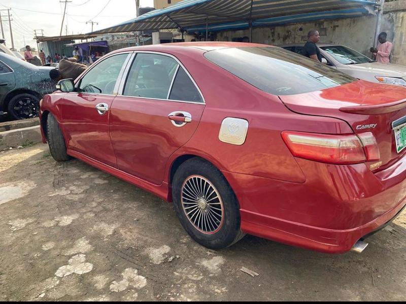 Toyota Camry • 2008 • 100 km 1