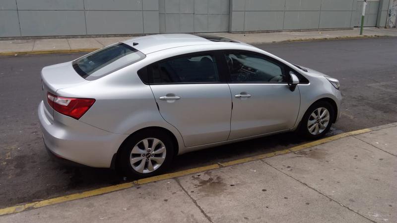 Kia Rio • 2017 • 58,000 km 3