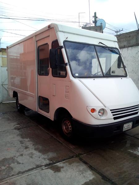 Mercedes-Benz Sprinter • 2003 • 100,000 km 4