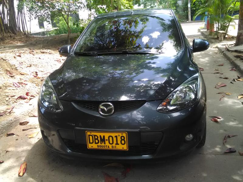 Mazda 2 • 2009 • 83,000 km 11