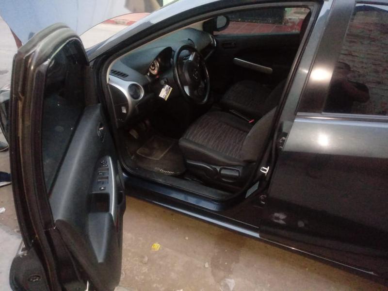 Mazda 2 • 2009 • 83,000 km 2