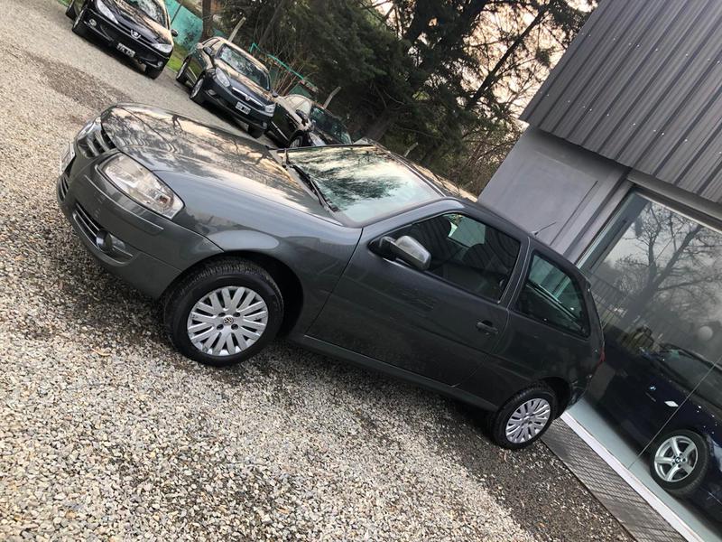 Volkswagen  • 2013 • 80,000 km 4