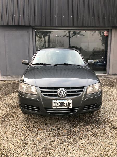 Volkswagen  • 2013 • 80,000 km 2