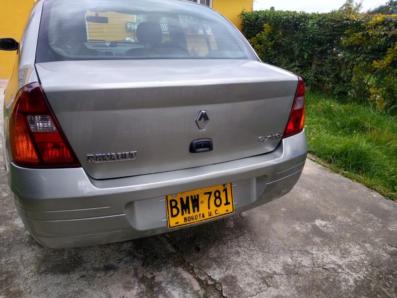 Renault Symbol • 2002 • 162,000 km 5