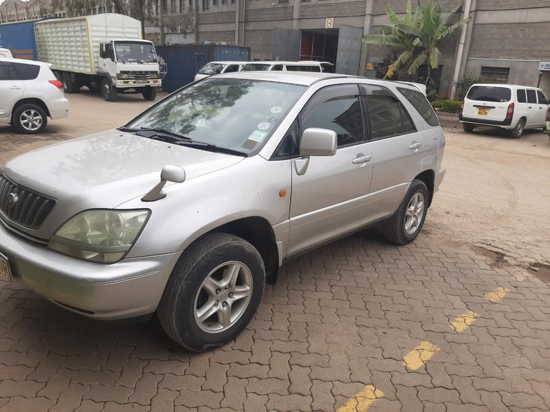 Toyota New Fortuner • 2002 • 250 km 2