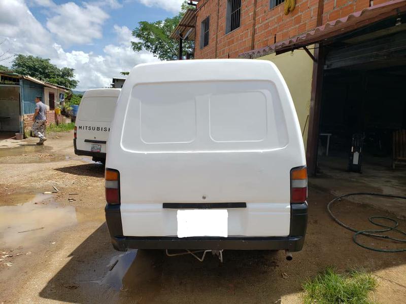 Mitsubishi L300 • 2000 • 3,000 km 6