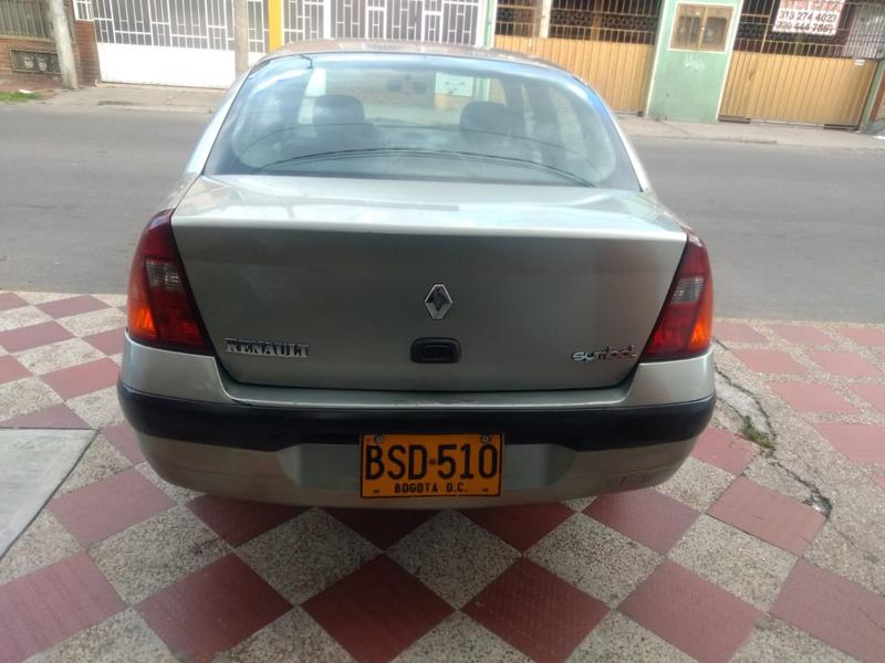 Renault Symbol • 2005 • 160,000 km 4