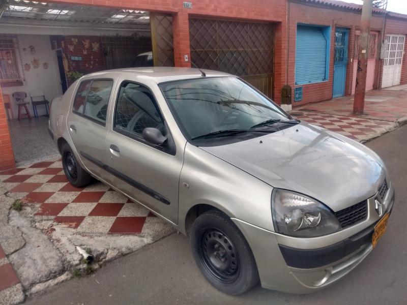Renault Symbol • 2005 • 160,000 km 3