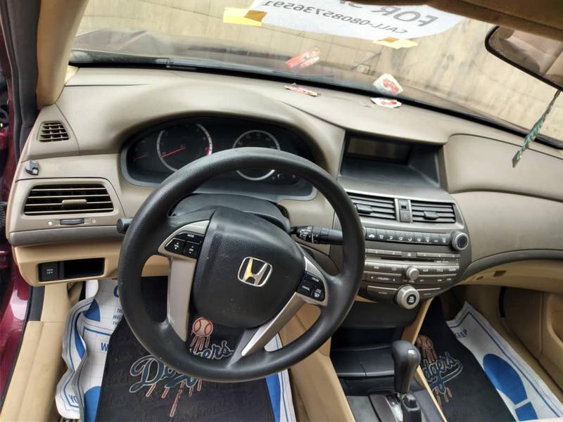 Honda  • 2010 • 119,876 km 2