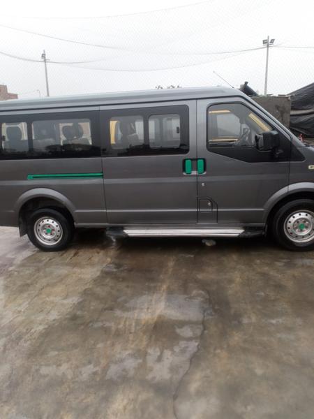 DFSK C37 Minibus • 2017 • 56,000 km 2