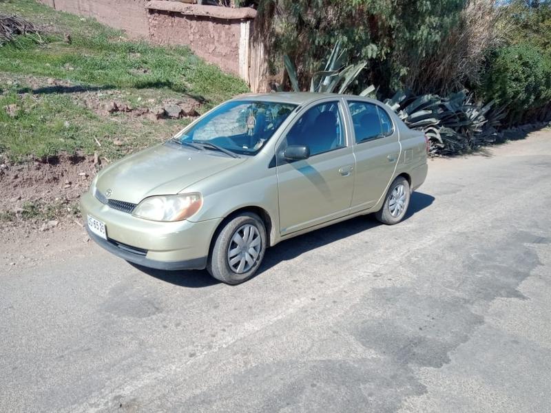 Toyota Yaris • 2001 • 270,000 km 3