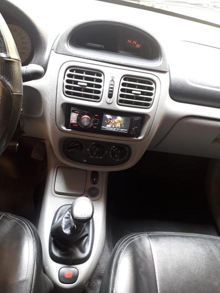 Renault Clio • 2004 • 188,000 km 3