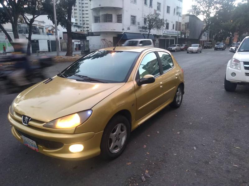 Peugeot  • 2008 • 227,000 km 1