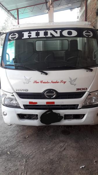 Hino Dutro • 2013 • 85,000 km 3