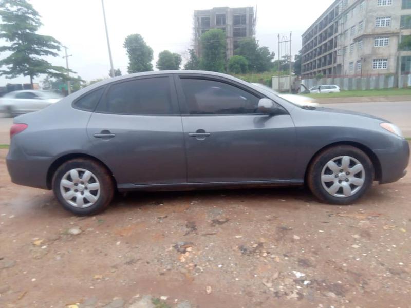 Hyundai Elantra • 2007 • 270,963 km 3