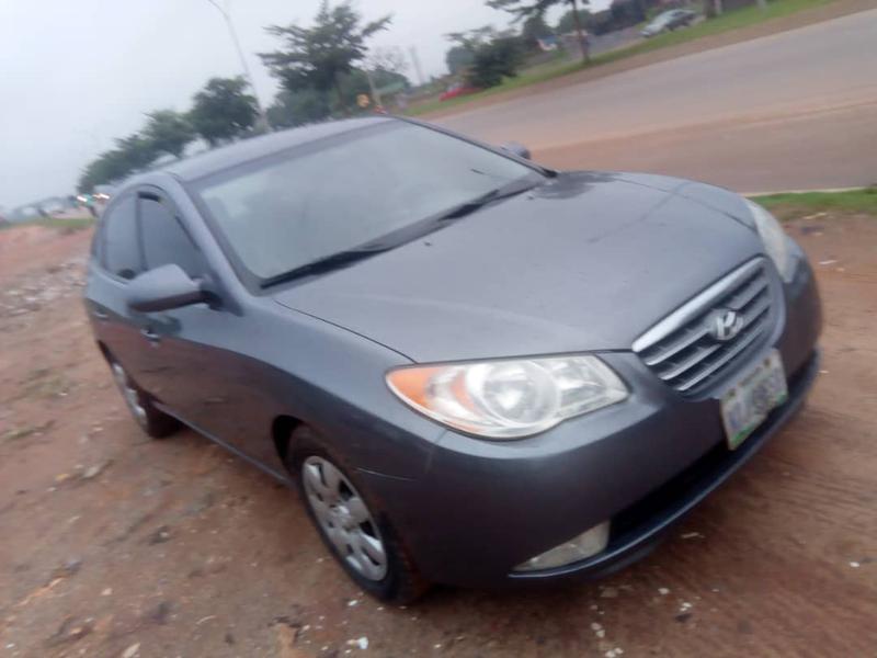 Hyundai Elantra • 2007 • 270,963 km 10