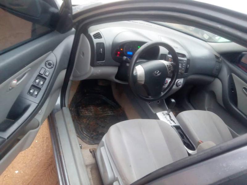 Hyundai Elantra • 2007 • 270,963 km 9