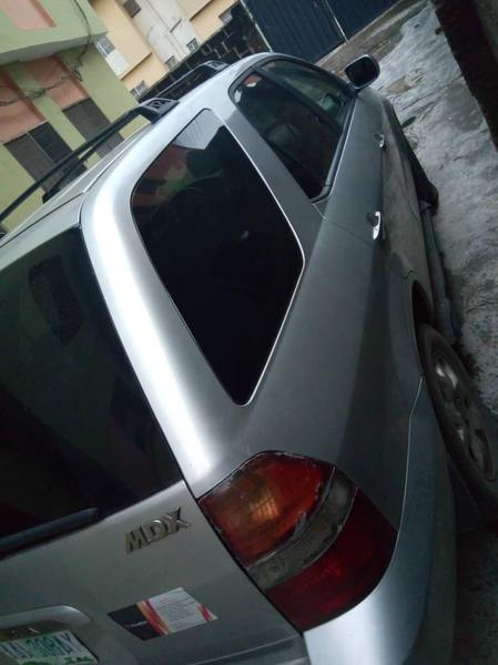 Acura MDX • 2002 • 12,000 km 6