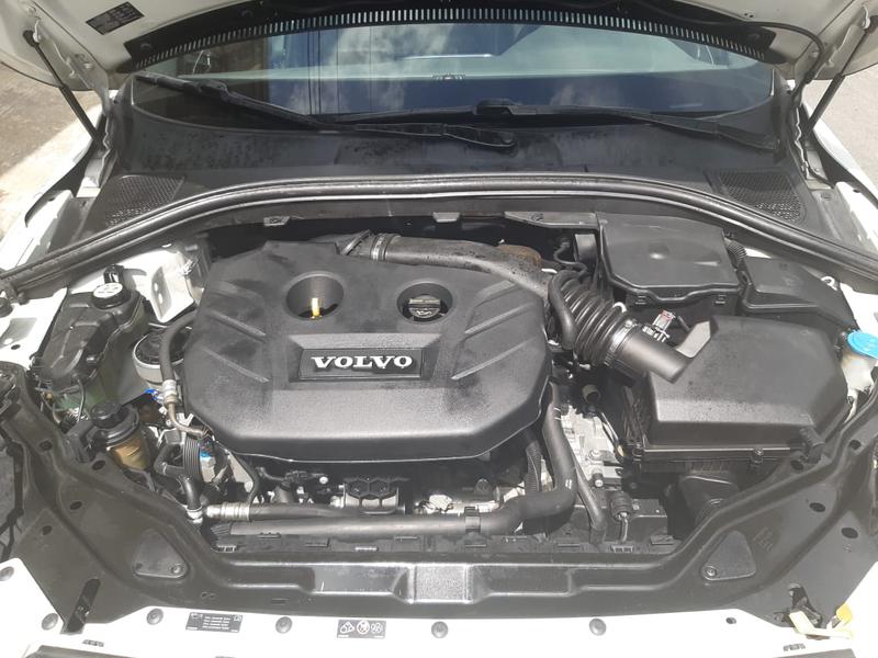 Volvo XC60 • 2014 • 110,000 km 2