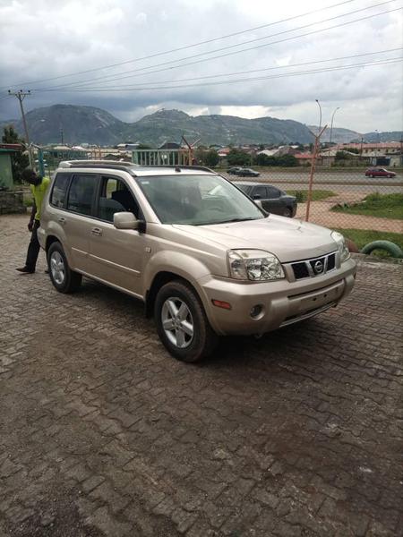 Nissan X-Trail • 2009 • 98,000 km 2