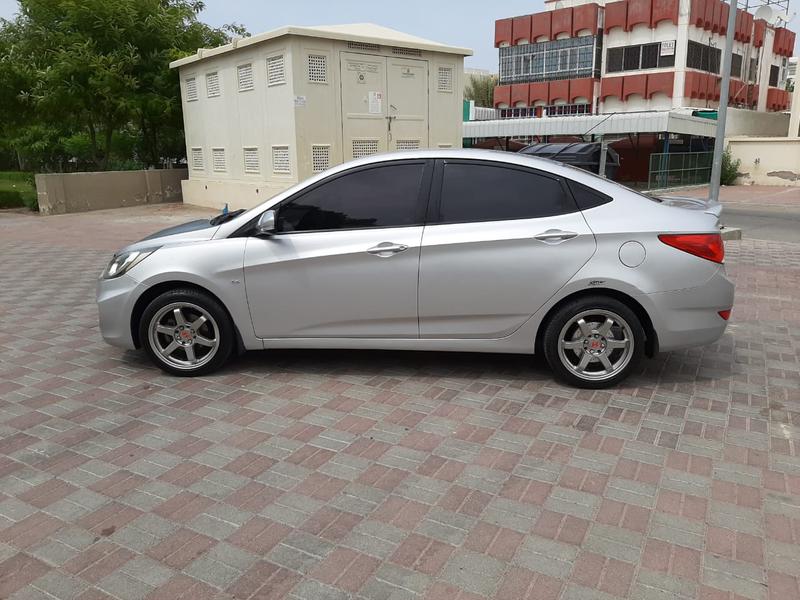 Hyundai Accent • 2014 • 200,000 km 1