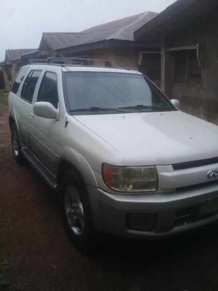 Infiniti QX • 2002 • 0 km 3